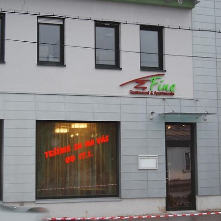 Fine Restaurant & Apartments Малацки Екстериор снимка