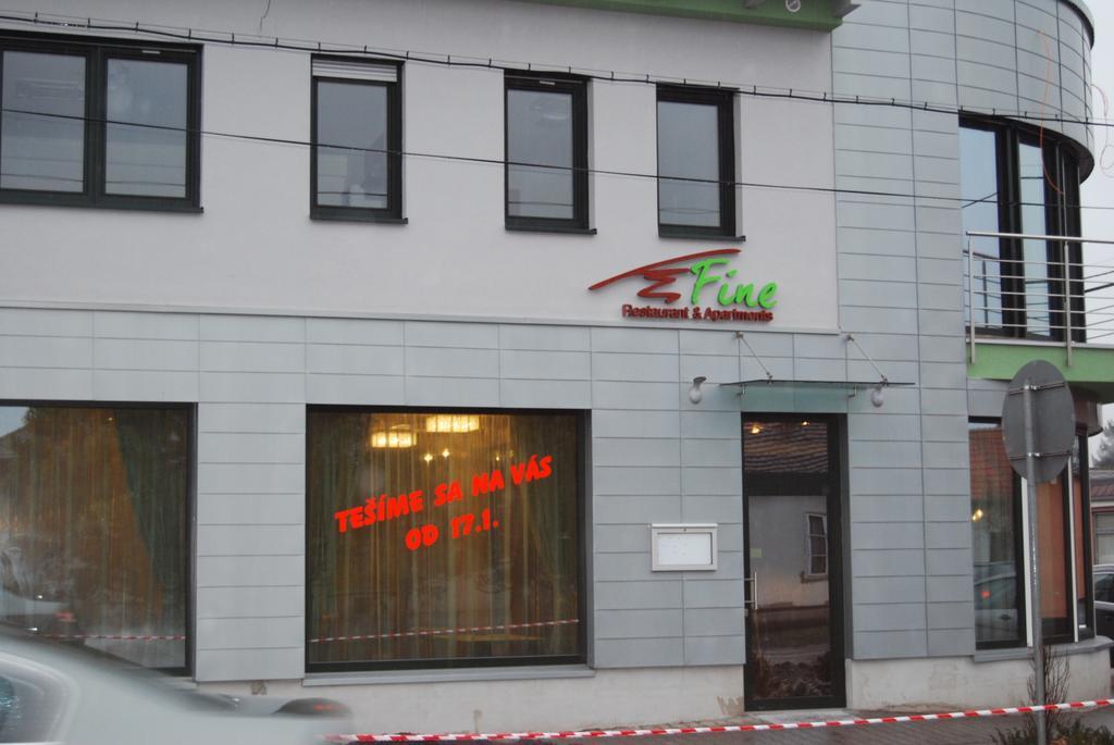 Fine Restaurant & Apartments Малацки Екстериор снимка