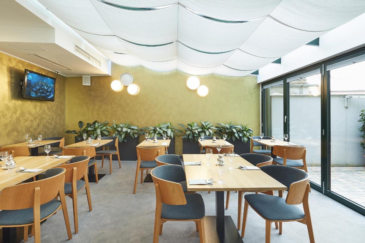 Fine Restaurant & Apartments Малацки Екстериор снимка